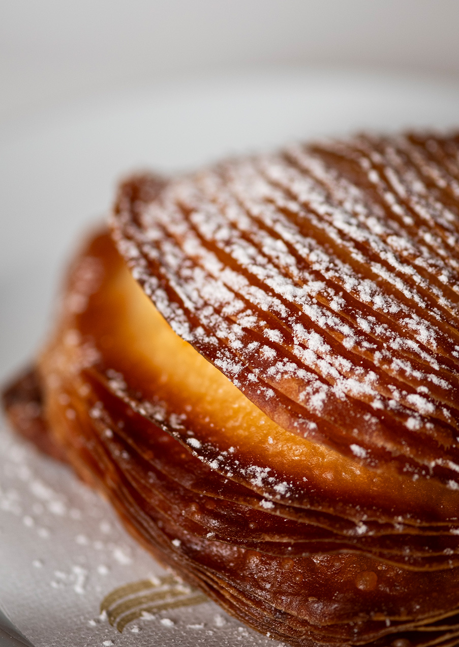 canasta-salerno-sfogliatella